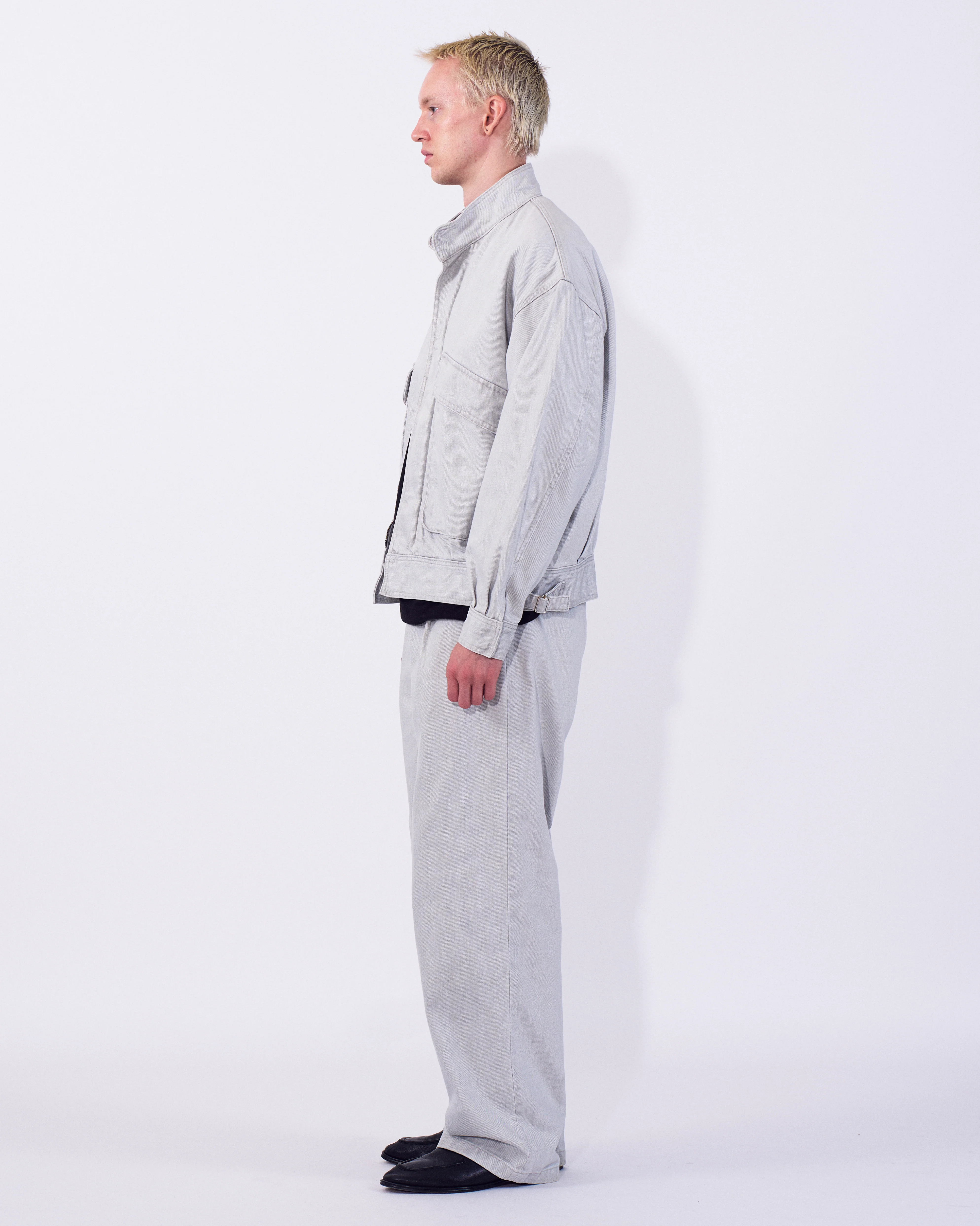 Suface Dyed Denim 1pleated Wide Tapered Trousers - Image 7