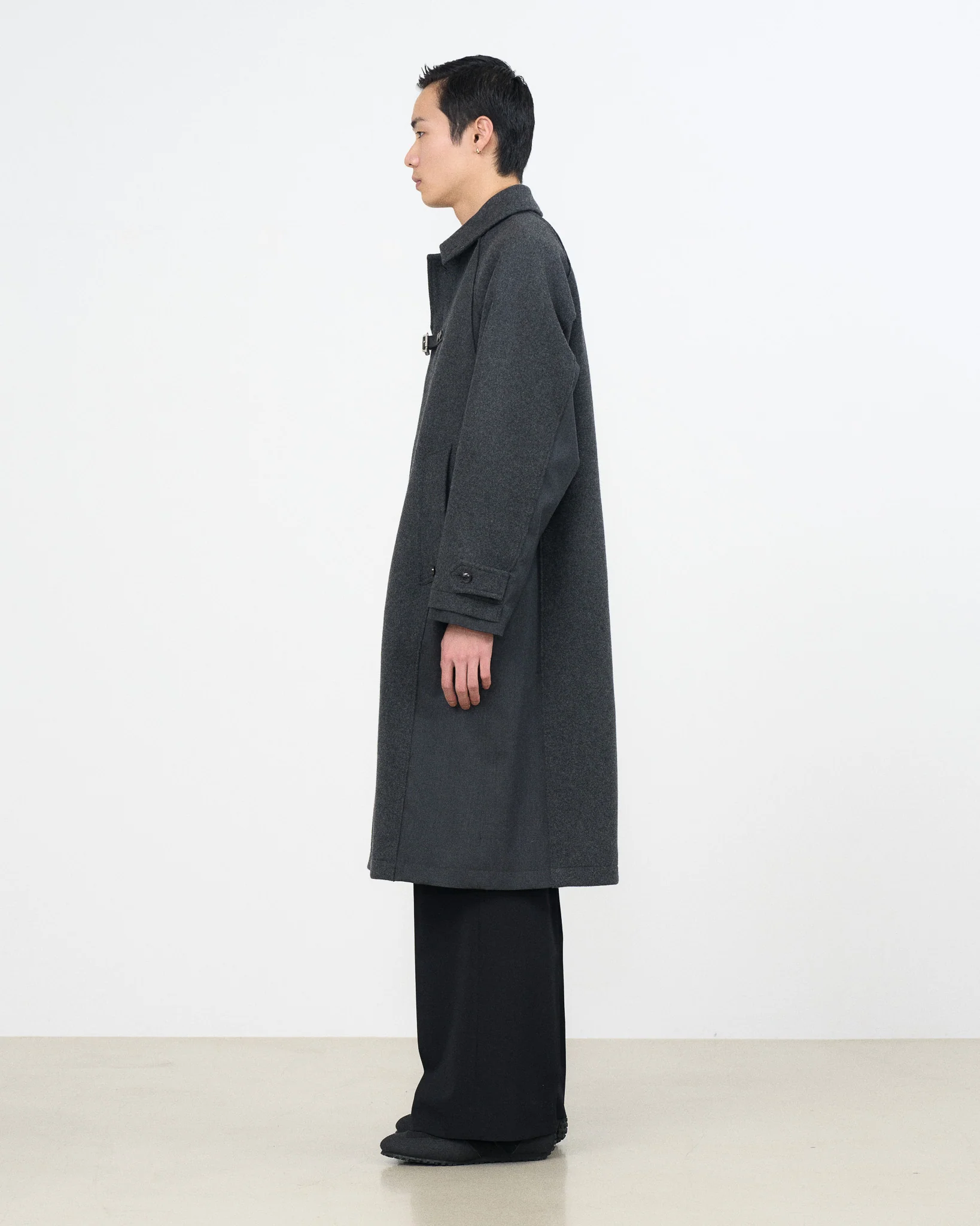 YOKE×Graphpaper Melton / gabadine Connected Bal Collar Coat - Image 4