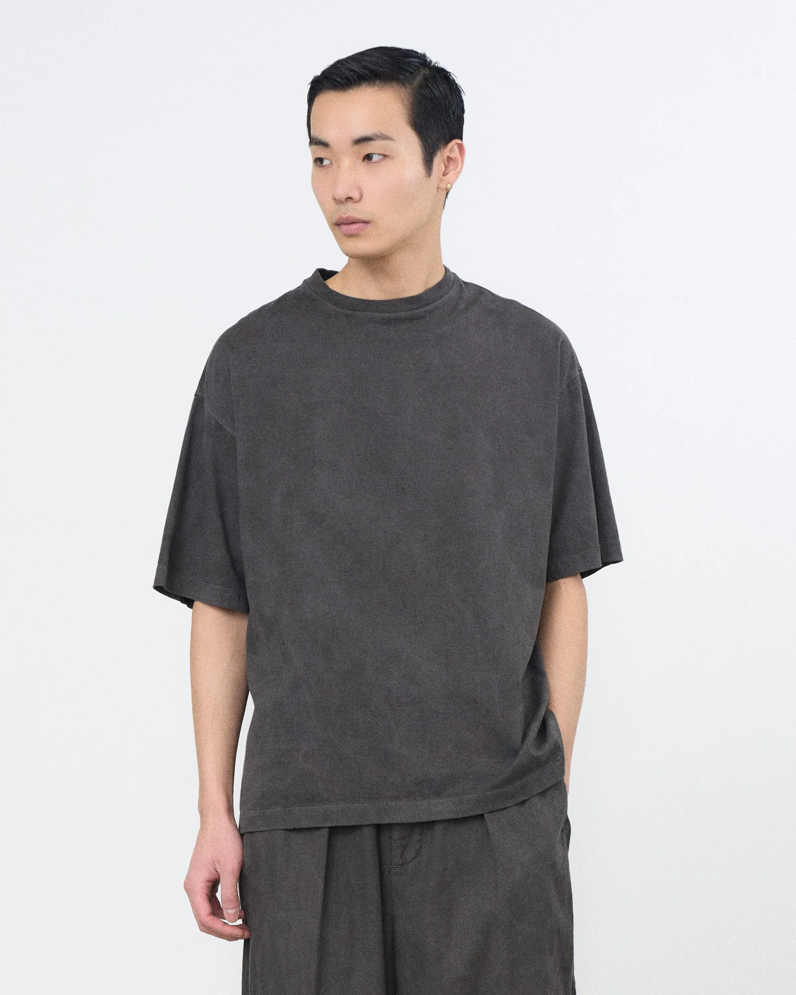 40/2 Organic Cotton Garment-Dyed YOKE T-shirt - Image 7