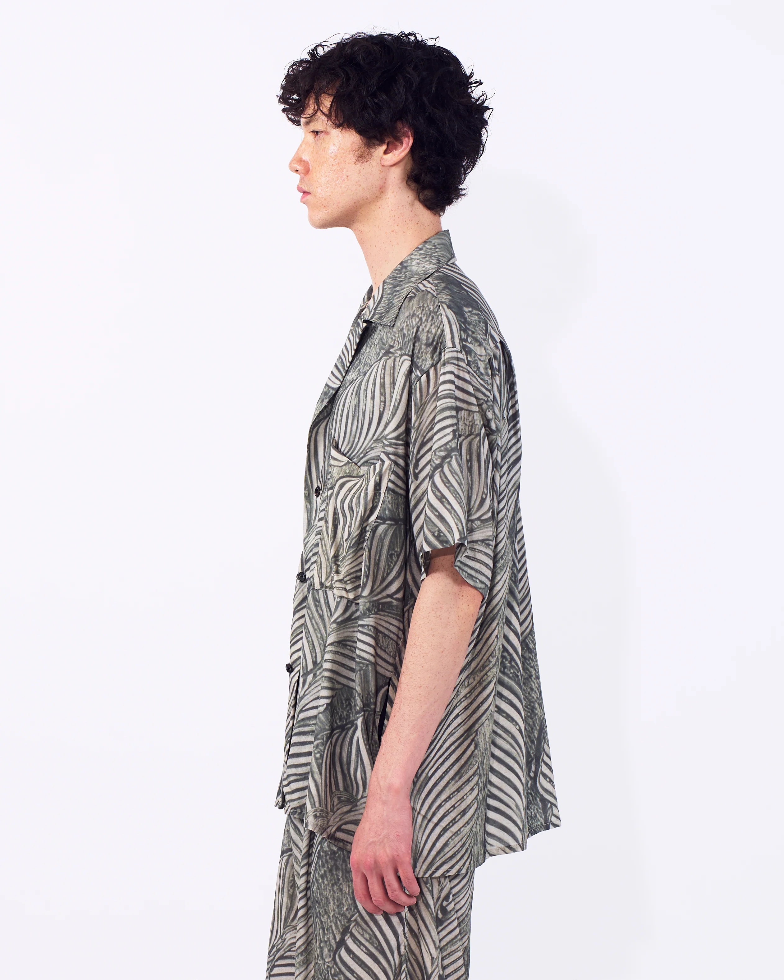 Leaf Pattern Printed Rayon Open Collar Shirt - Image 3