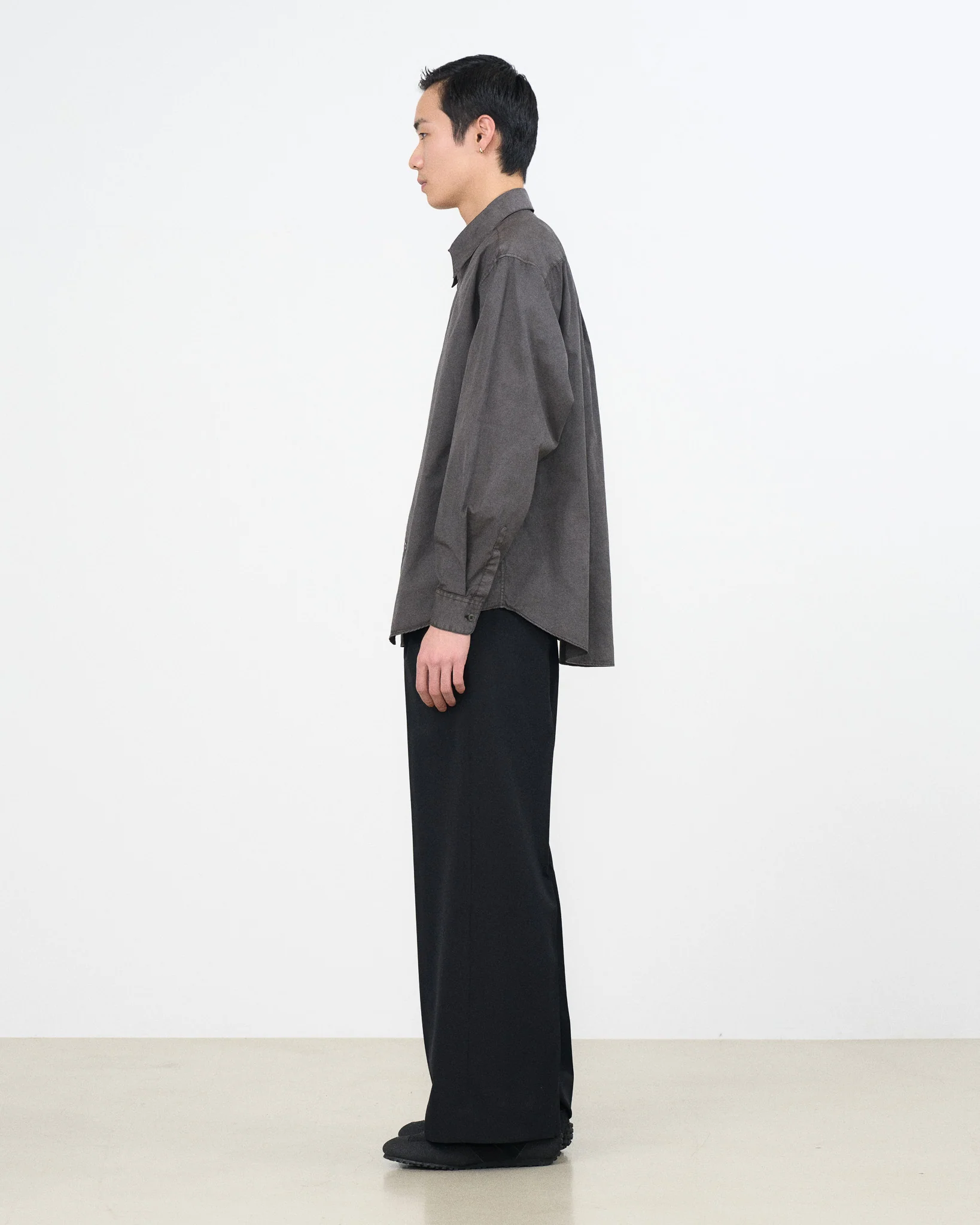 YOKE×Graphpaper Suvin Gold Cotton Poplin Pigment Dyed Regular Collar Shirt - Image 4