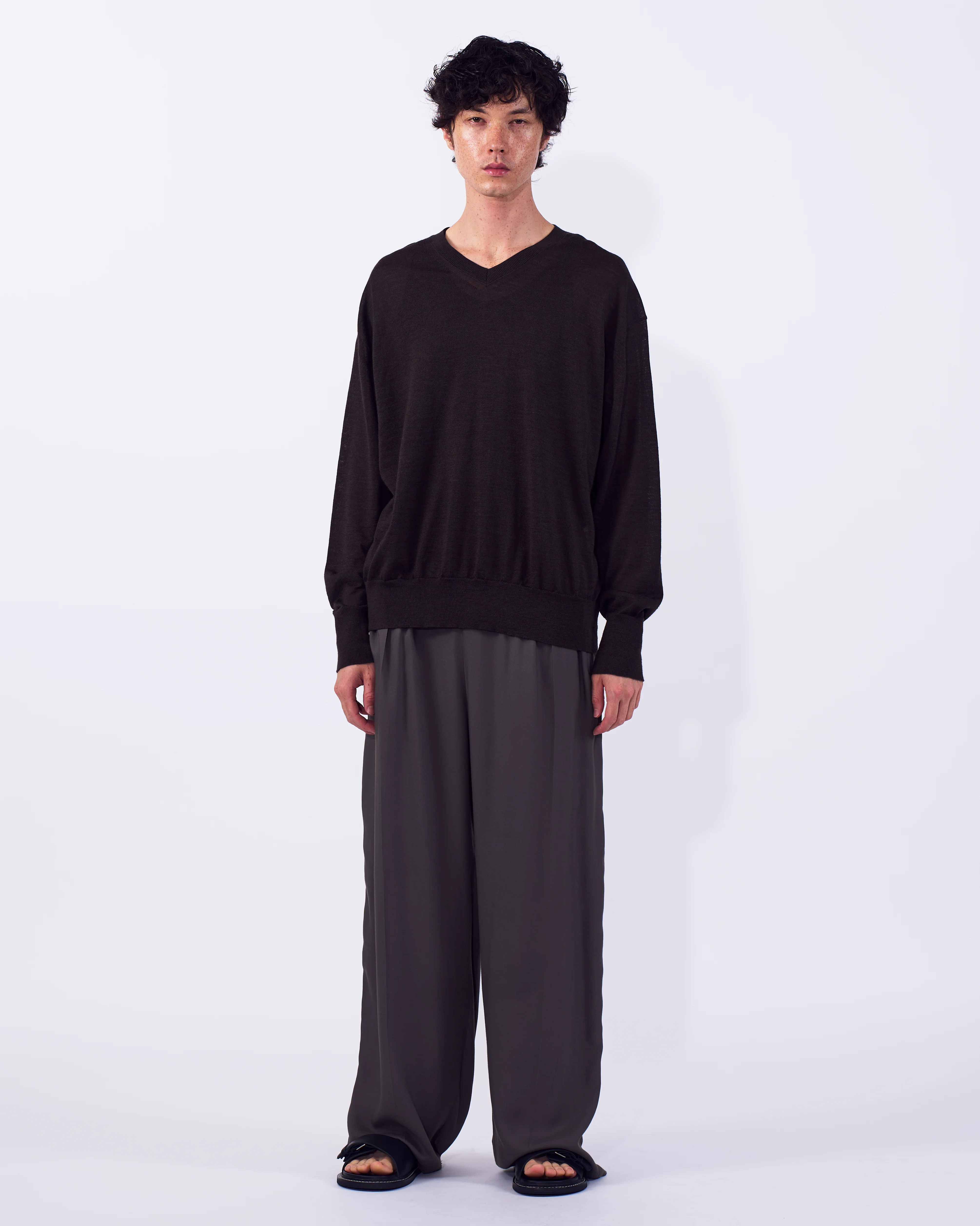 Ramie Wool V-neck Sweater - Image 4