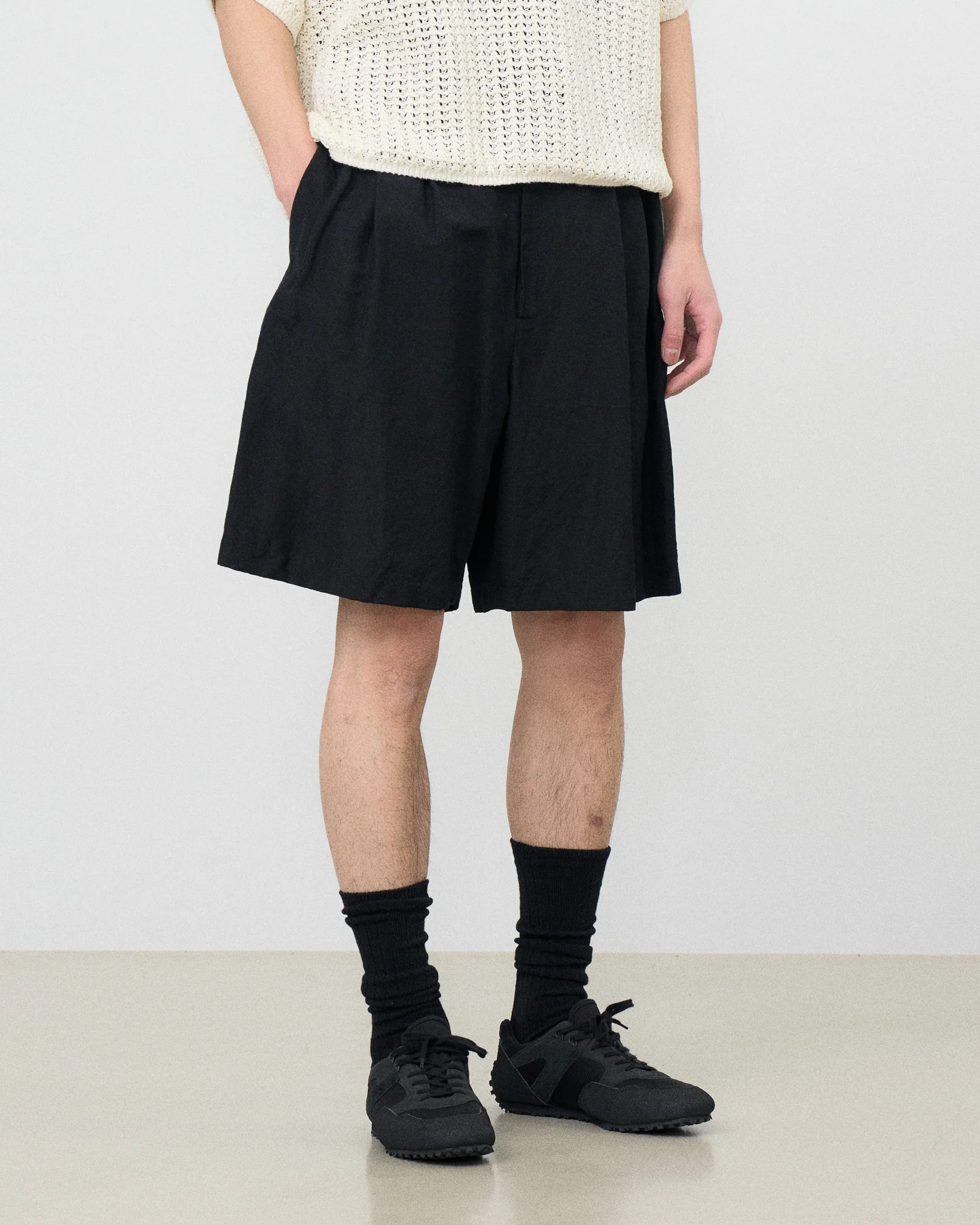 Wool Linen Weather Cloth 3pleated Shorts - Image 7